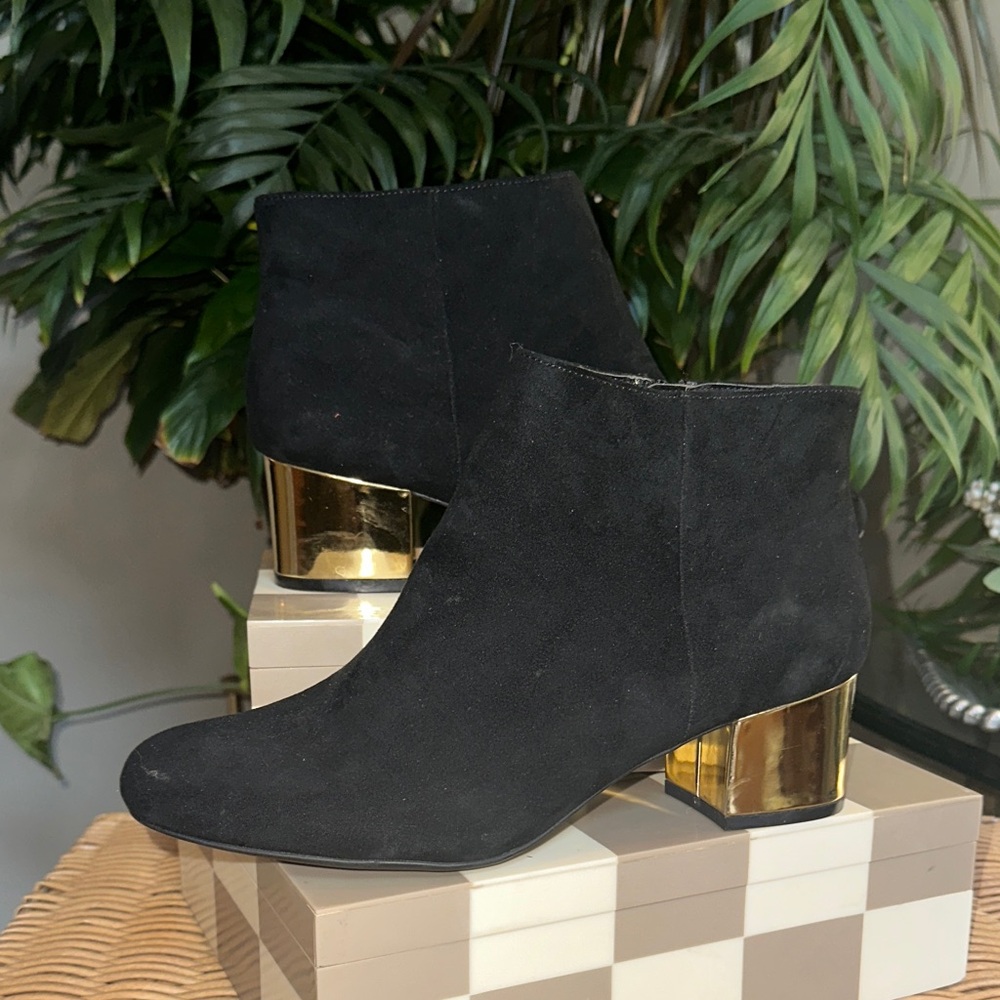Arizona Jean Company Black Suede Ankle Boots with Metallic Gold Heel
